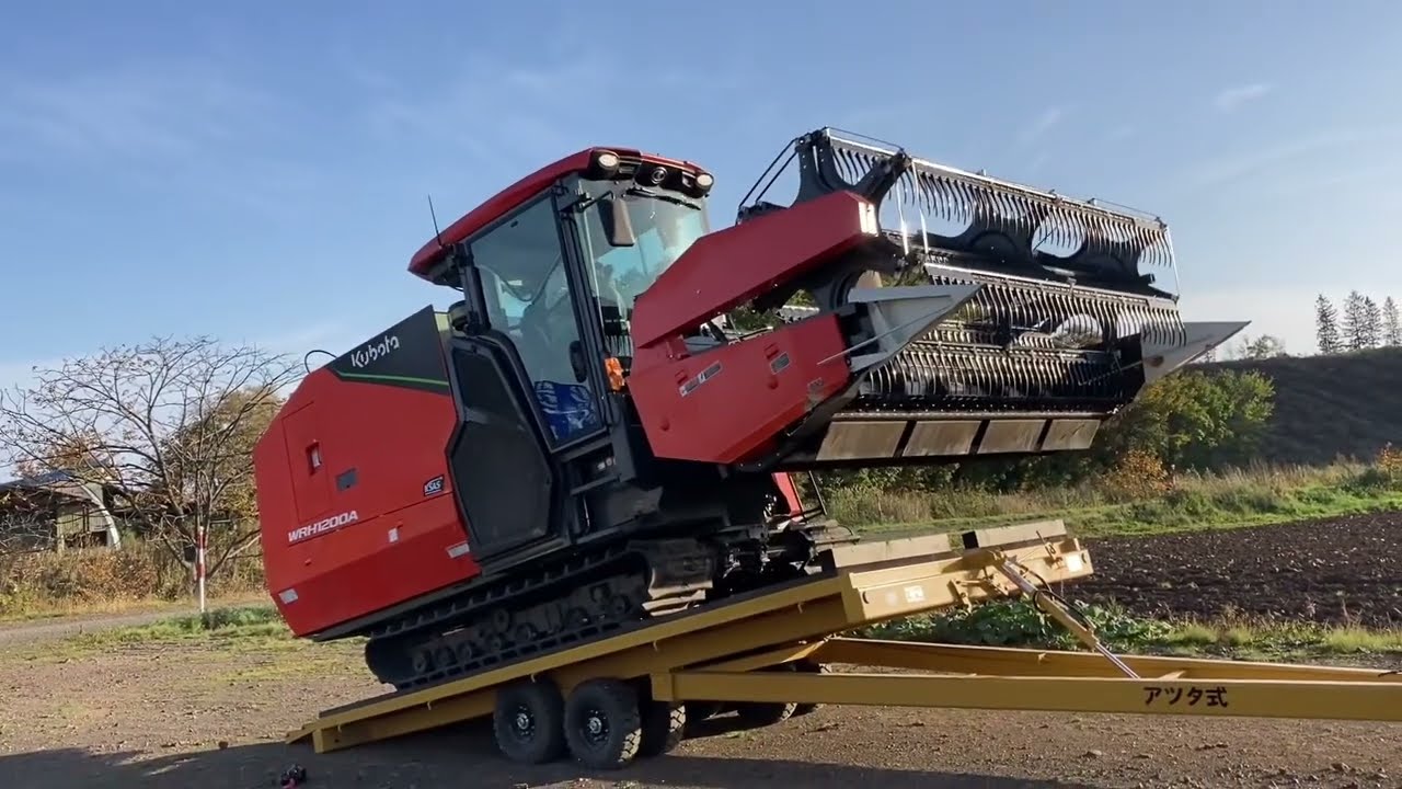 Kubota Agri Robo WRH1200A soybeans combine harvester#japan#agriculture#machine