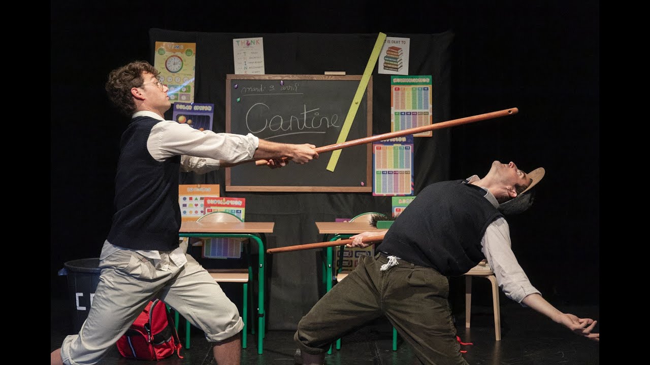 Teaser Spectacle "Le Cartable Rouge" - Compagnie DUNE