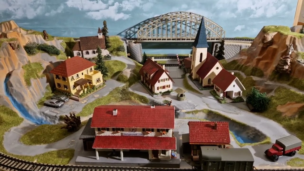 RS Spitaler Fertigmodelle auf Noch Fertiggelände Frankenalb mit Märklin M-Gleis