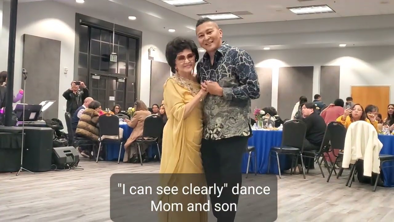Mom and son dance "I can see clearly"