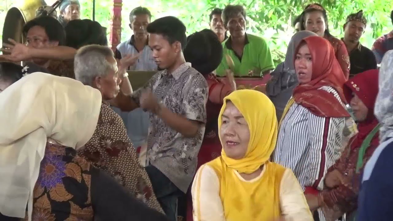 IBINGAN SUNDA PAGELARAN SENI IBING SUNDA RONGGENG PANGANDARAN