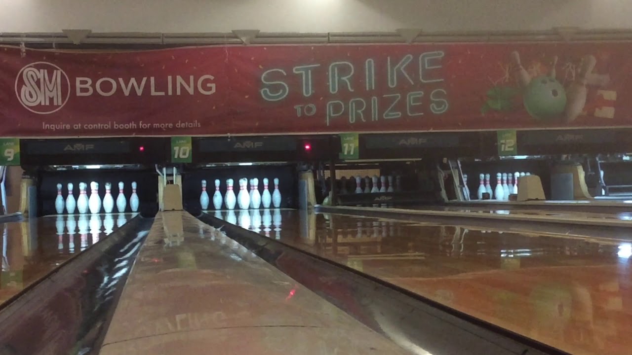 Bowling at SM Bowling center in SM Lanang Premier (1/13/19) Part 2