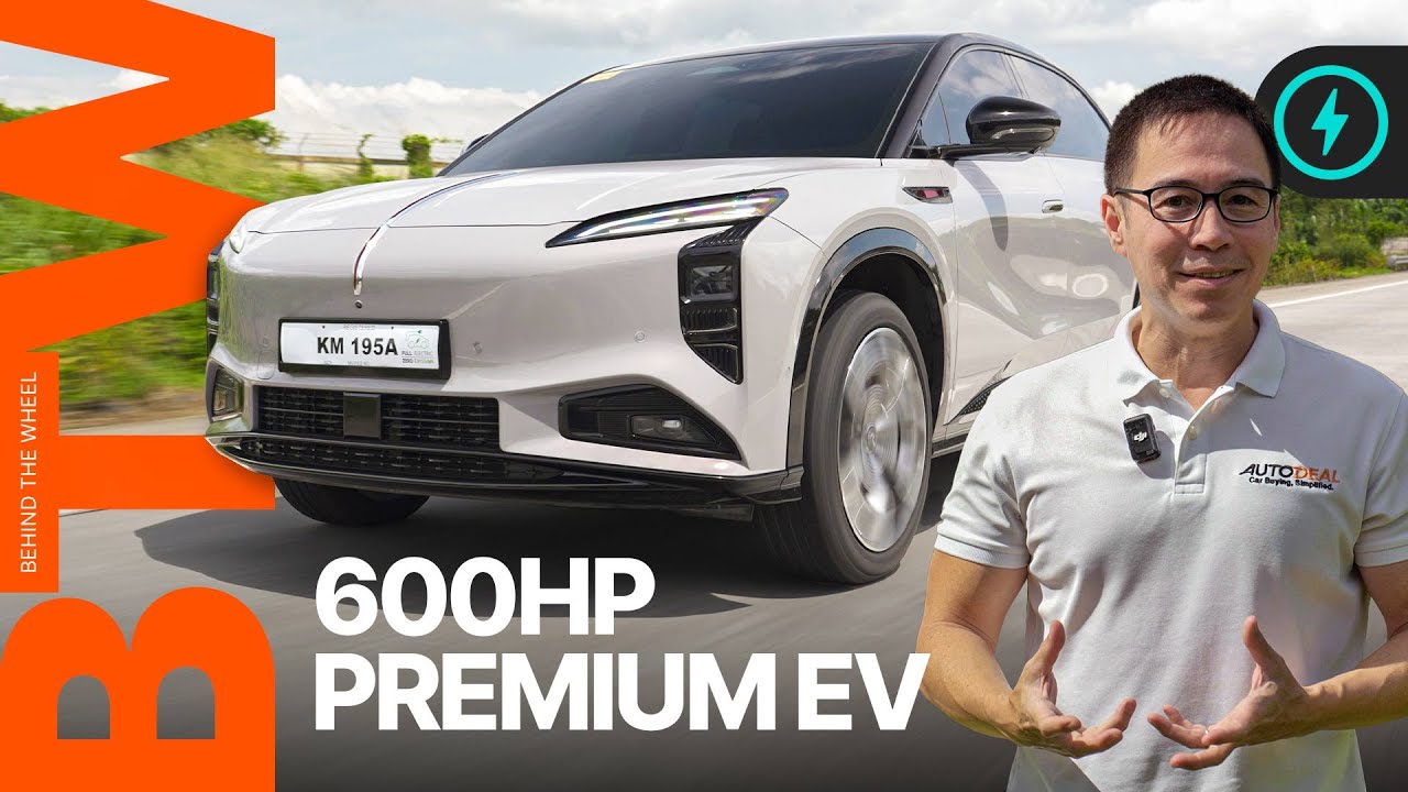 2026 Hongqi EHS7 Review | High-Tech, High-End?