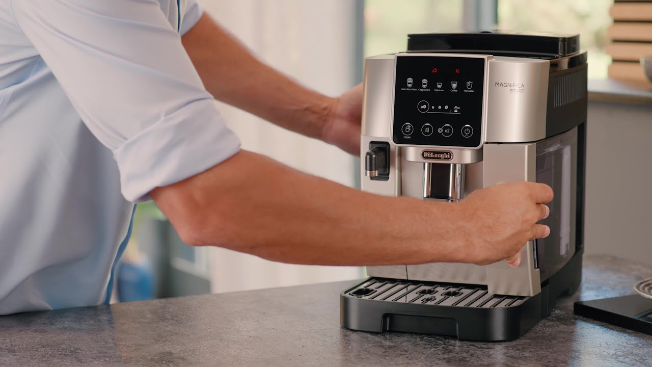 Magnifica Start with LatteCrema Hot | Descaling