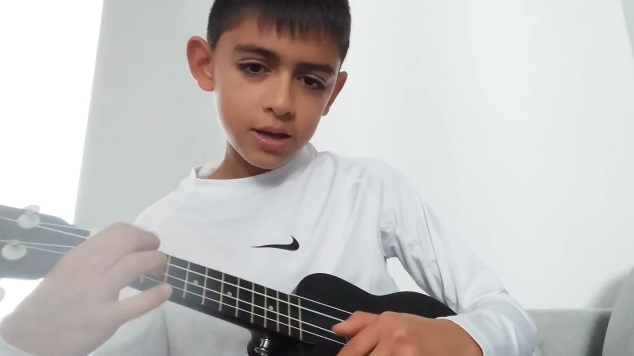 Aprende atocar la canción de jingle bell rock en el ukelele en 5 minutos 