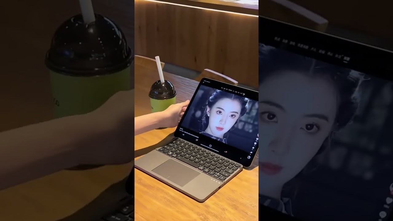 Foldable Wireless Keyboard with Touchpad
