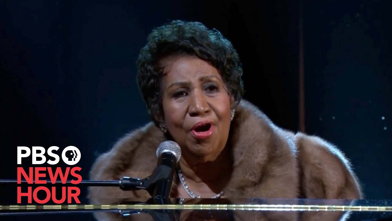 WATCH: Aretha Franklin sings 