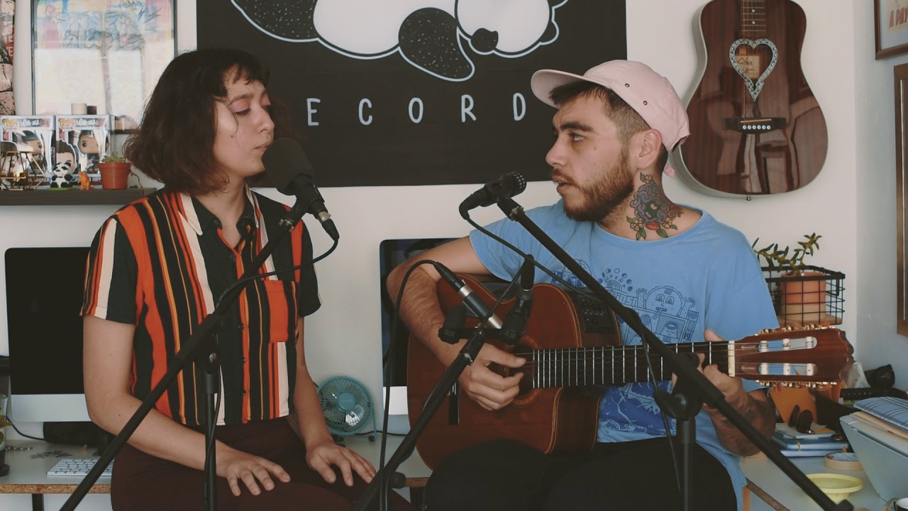 En La Oficina: Carla Rivarola & Me Llamo Sebastian - Está Bien Ser Lo Peor