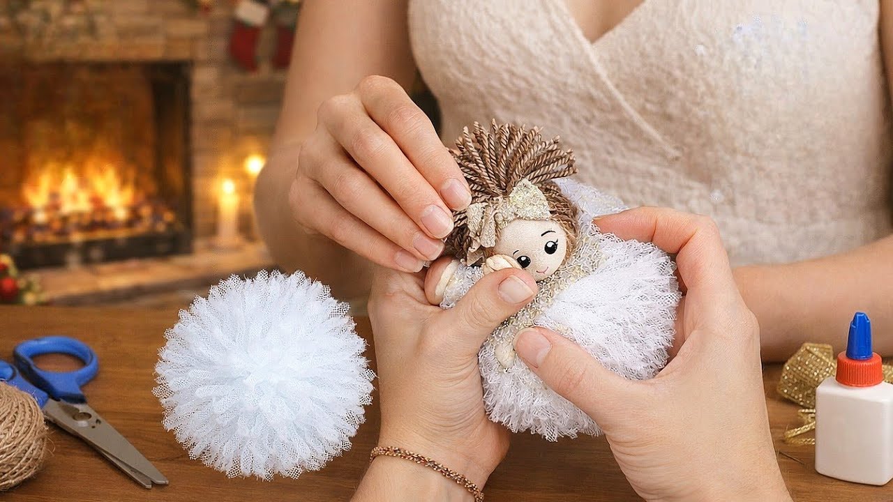 This Christmas angel is so different from the others! You can easily make one yourself! ✨😇