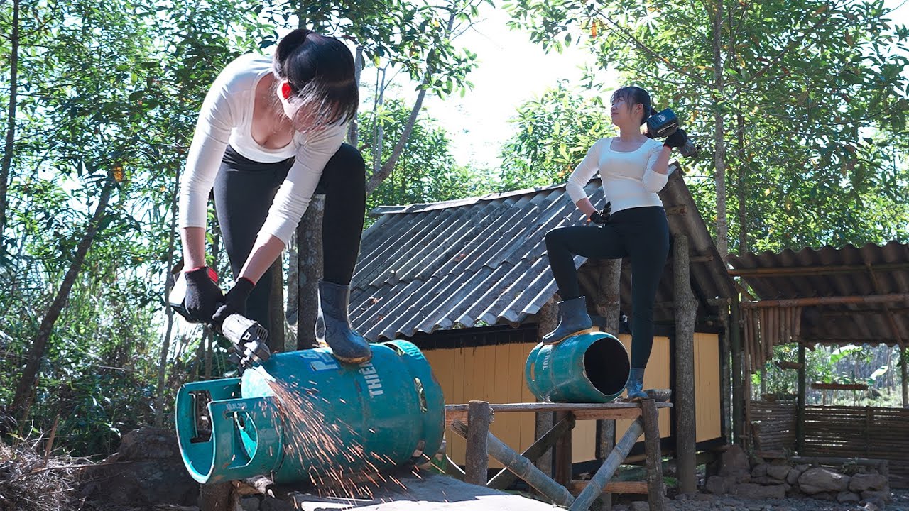 CEO Leaves The City For The Forest, Epic DIY: Transforming a Gas Cylinder into a Multi-Purpose Stove