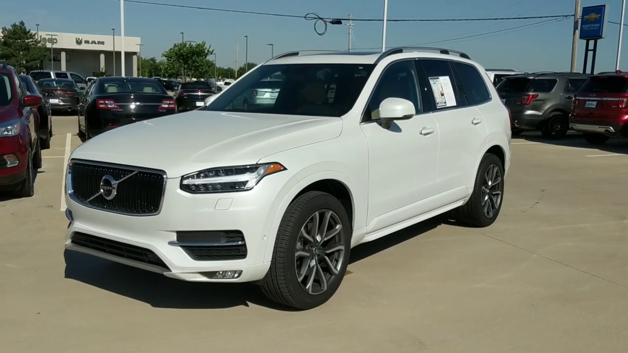 2016 Volvo XC90 T6 Momentum AWD