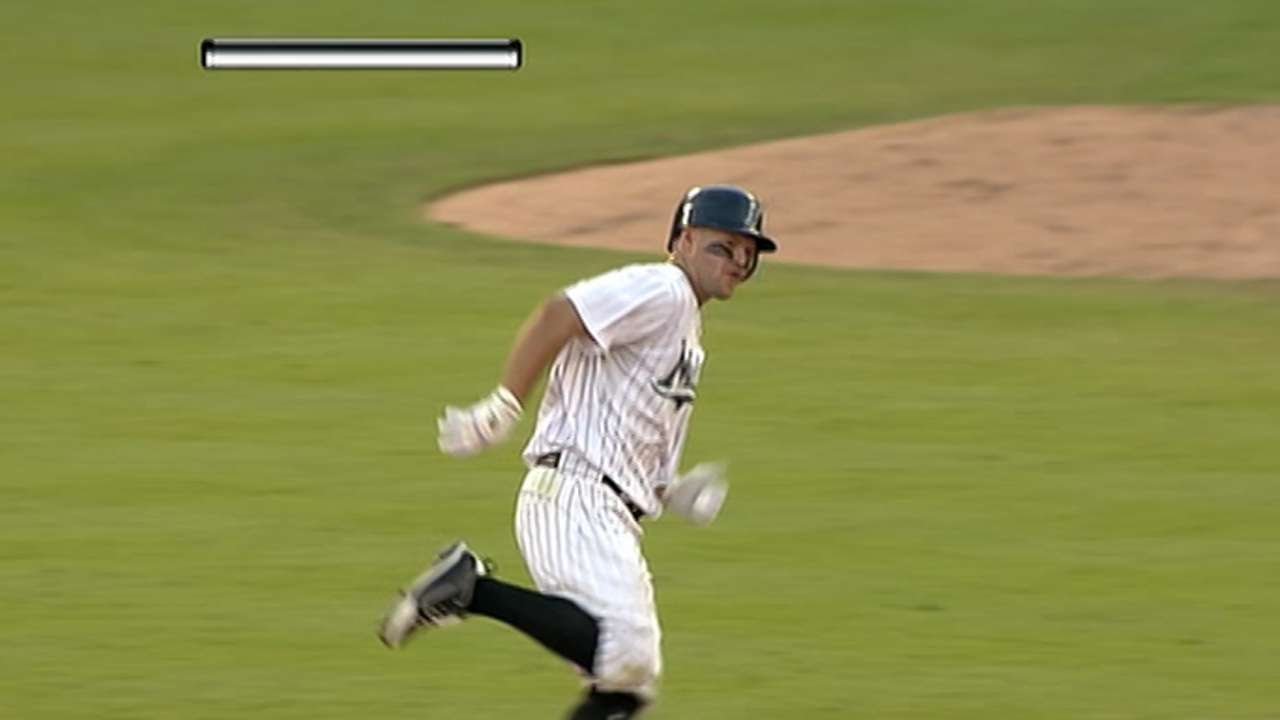 Ross belts a walk-off homer to left field