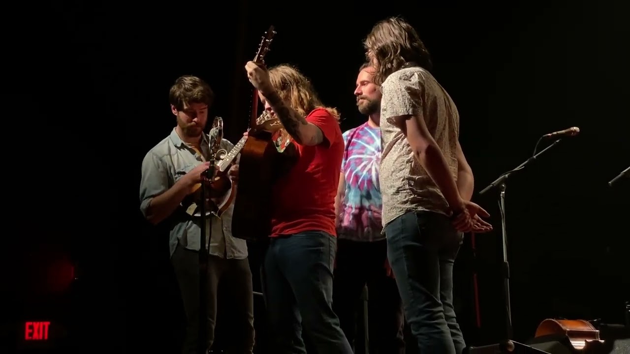 Billy Strings “Freedom” One Mic 11/23/19 Covington Ky Madison Theatre #billystrings #bluegrass 
