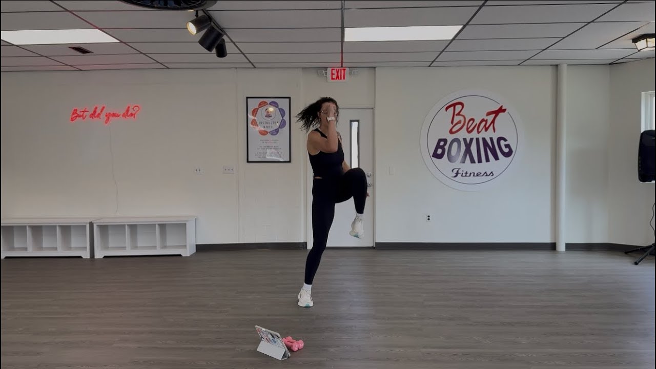 Shake It Off- Taylor Swift *DANCE FITNESS ROUTINE!!*