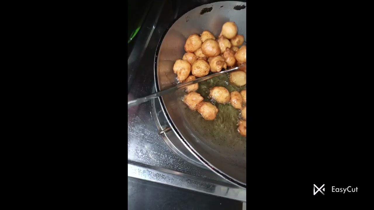 আজ রস বড়া বানালাম ভালো লাগলে একটা লাইক দেবেন #howtomakecakecreamathome 