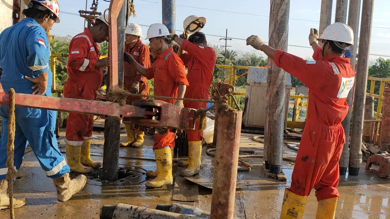 Proses pengeboran minyak mentah