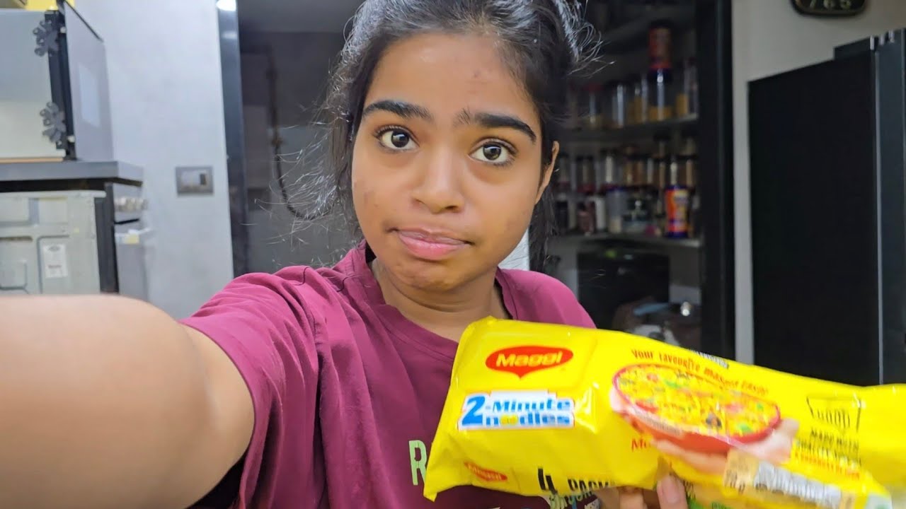 Riddhi Ko SECRET Maggi Mil Gayi CHALLENGE 😱🍜 - DAY 12 VLOG 