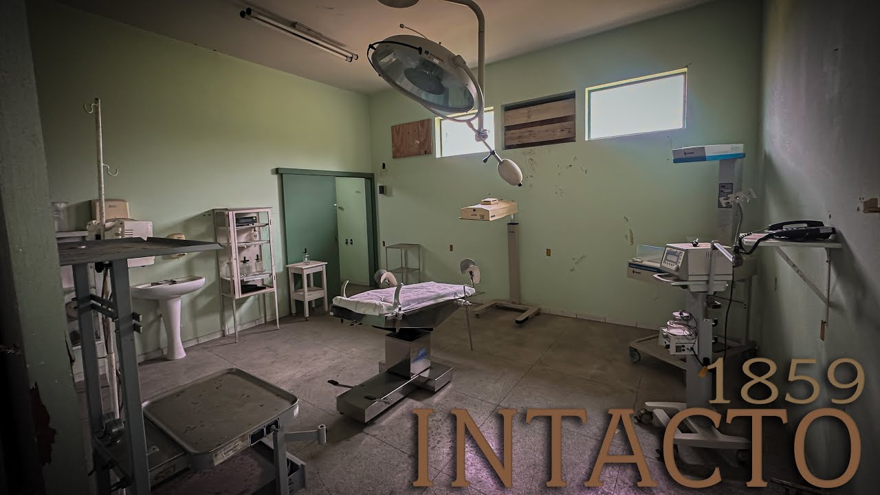Exploramos um HOSPITAL ABANDONADO a mais de uma DÉCADA que foi ATEADO FOGO e ainda está INTACTO!
