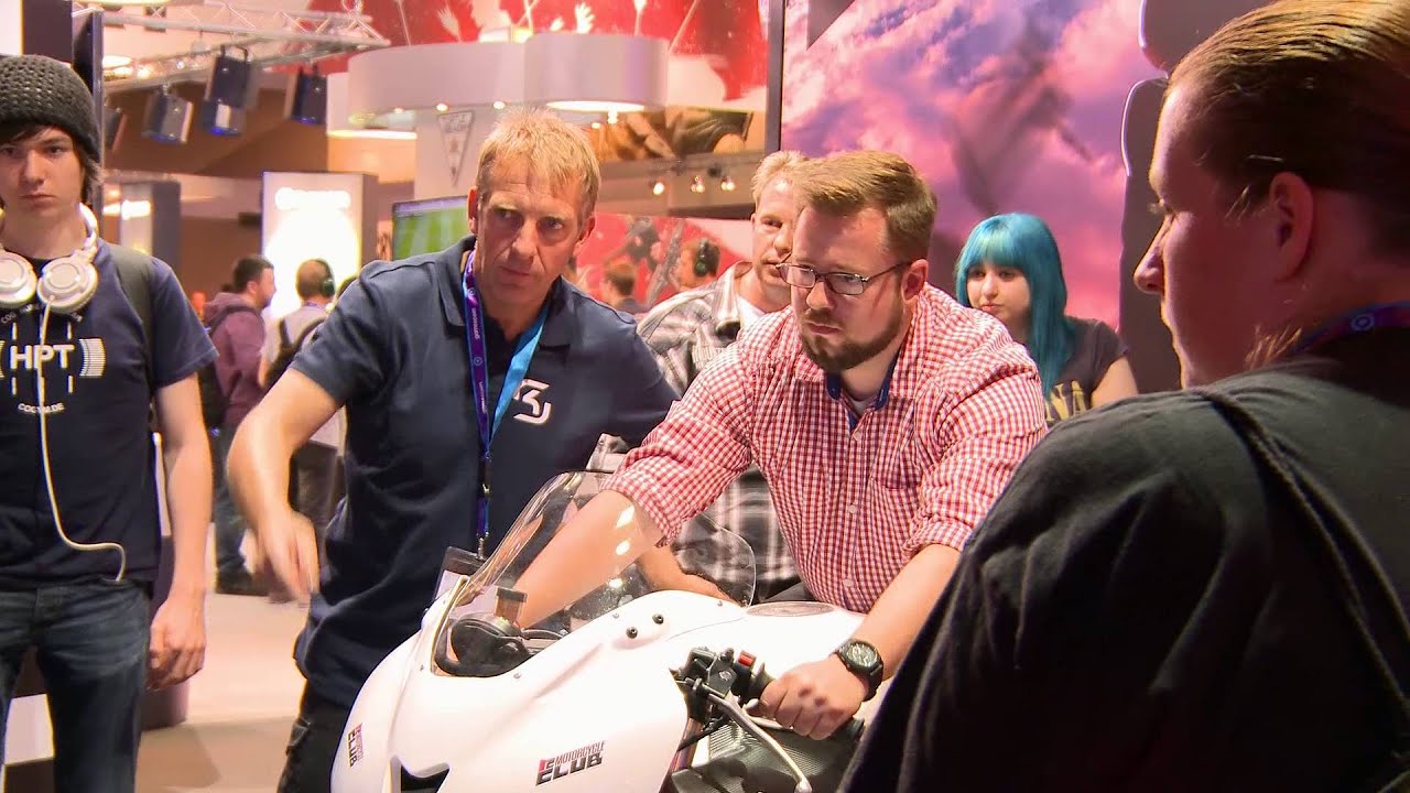 BenQ Gaming Monitor: XL2430T - Product Launch at Gamescom 2014 Day 1