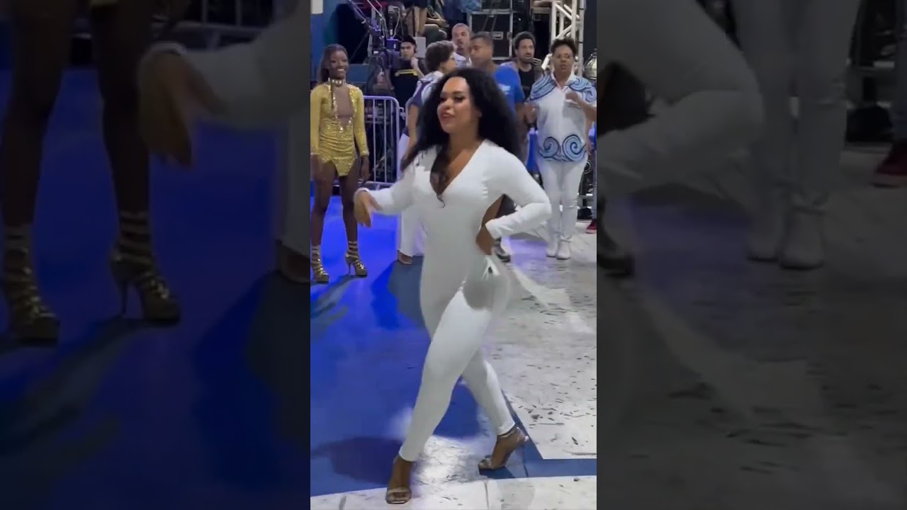 Raissa de Oliveira eterna rainha da beija flor