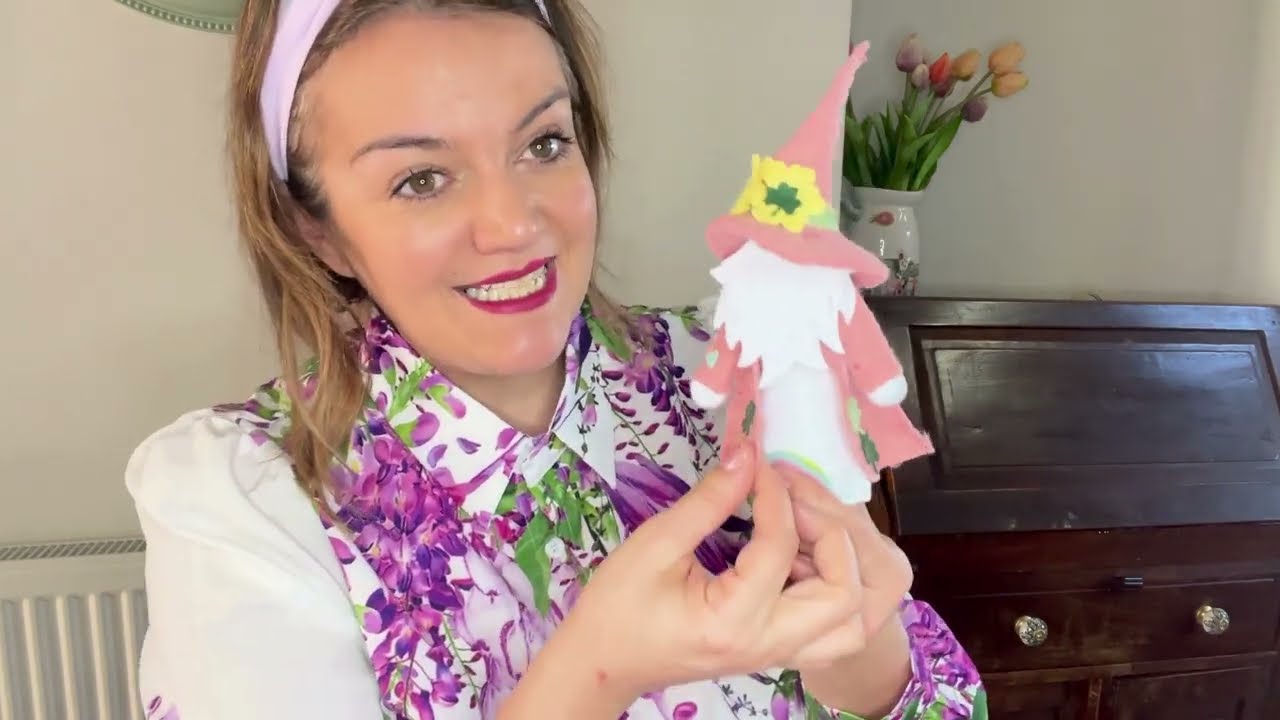 Spellbinders Fergus and felt egg Sandi Maciver review