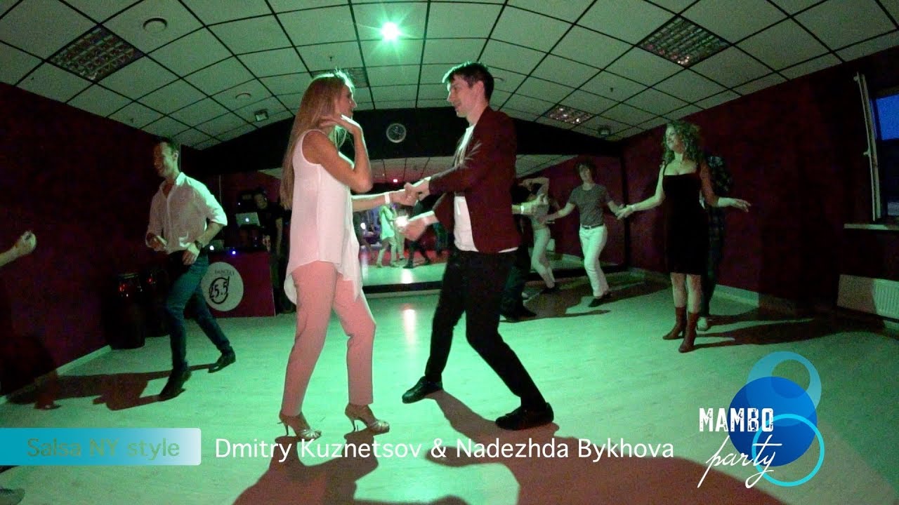 Salsa NY style. Dmitry Kuznetsov & Nadezhda Bykhova || MAMBO party by Dance Studio 25.5