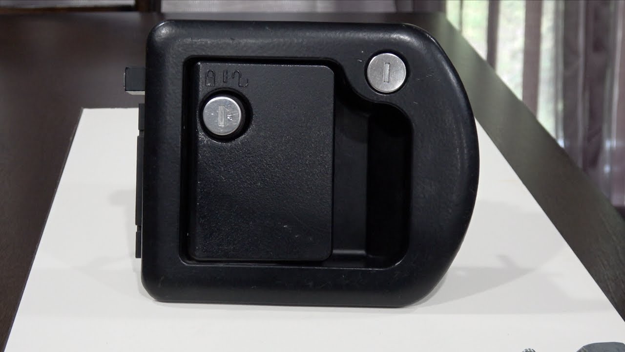 RV Repair Locked out of your RV? Locked in your RV?  Fix broken RV door handle Trimark 060-1650/T507
