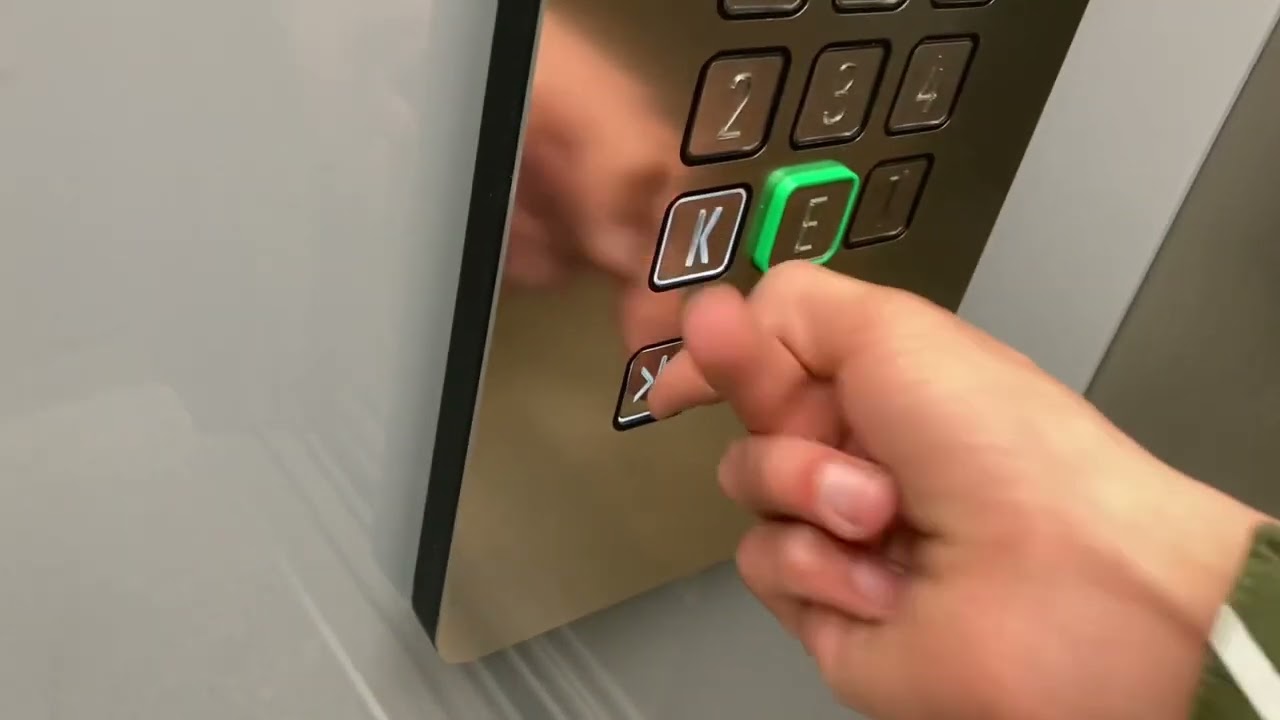 2020 KONE Aufzug in Wohnhaus in Hochhaus In München Klingsorstraße 3