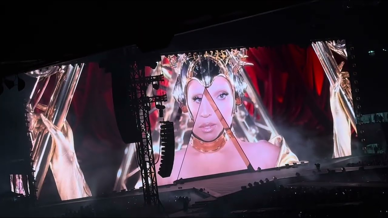 Beyoncé Cowboy Carter Tour Chicago 5/17/2025 Part 9