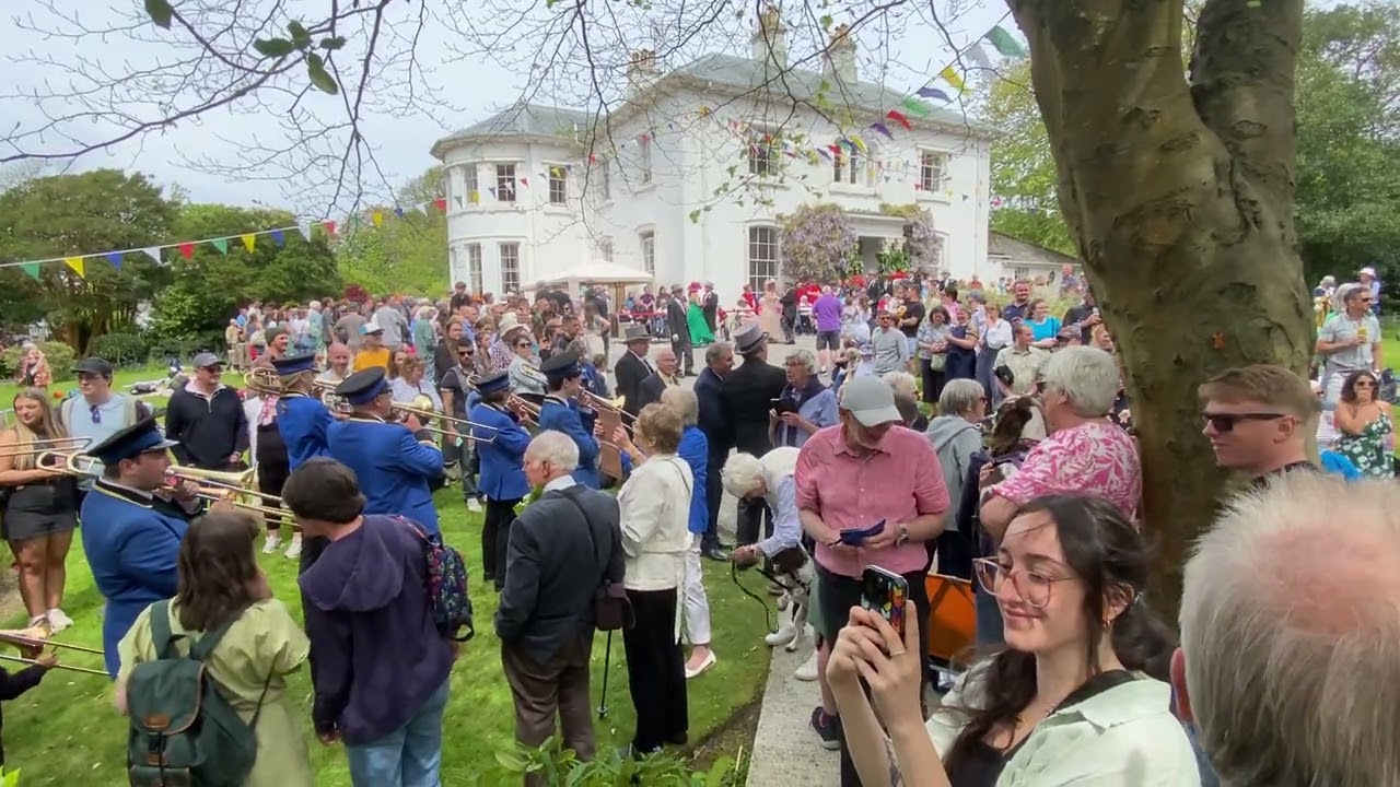 Helston Flora Day 2024 : Midday Dance