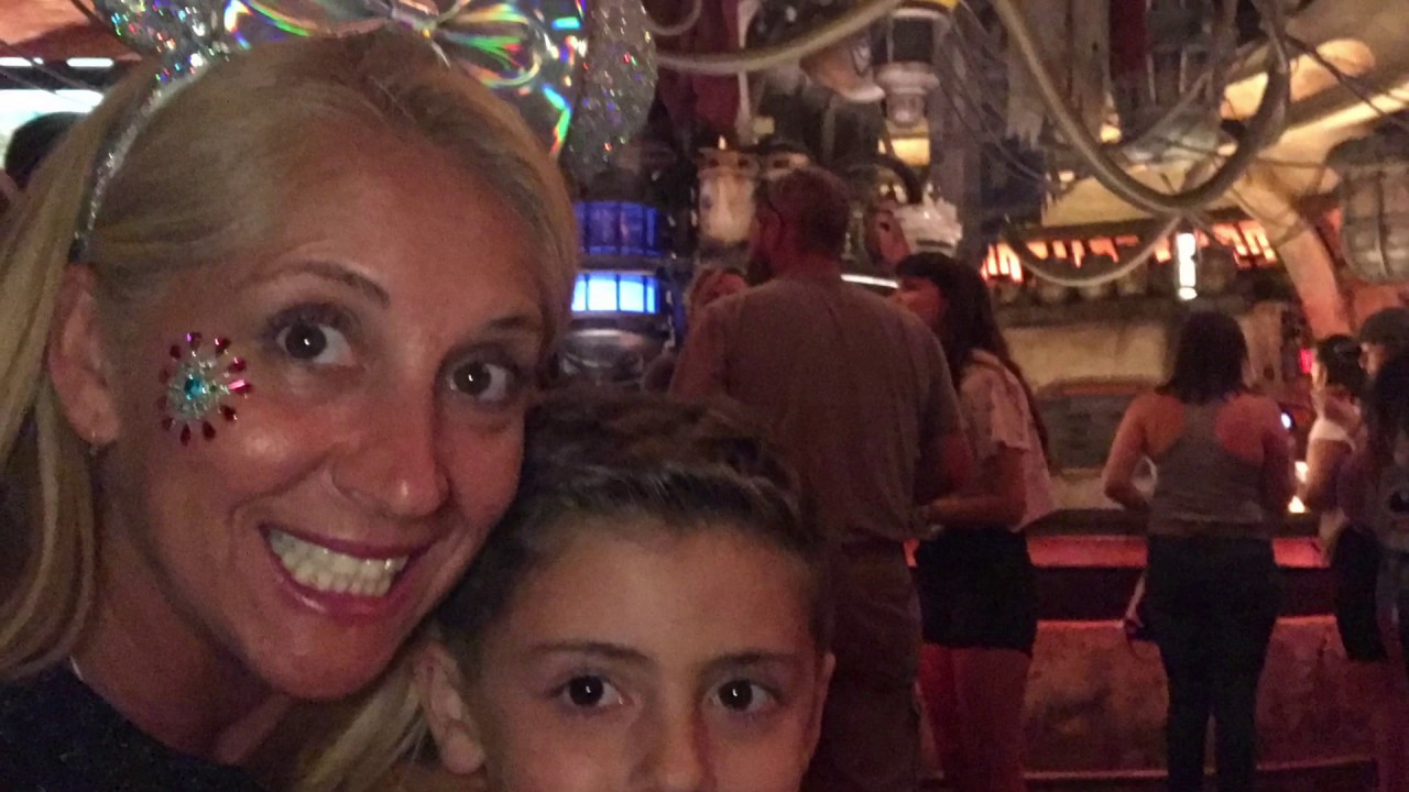 Star Wars Cantina @ Galaxy's Edge, Docking Bay 7, & 'Spire'works