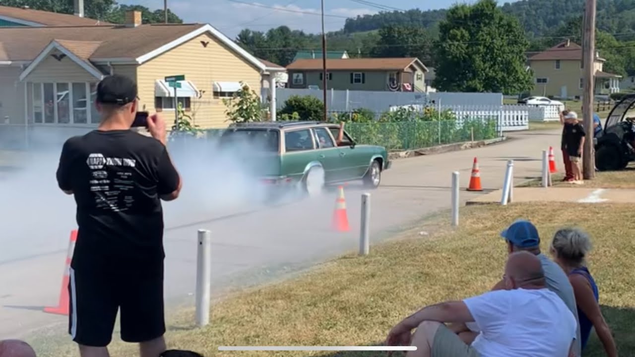 Burnouts Leaving Car Show 2025!
