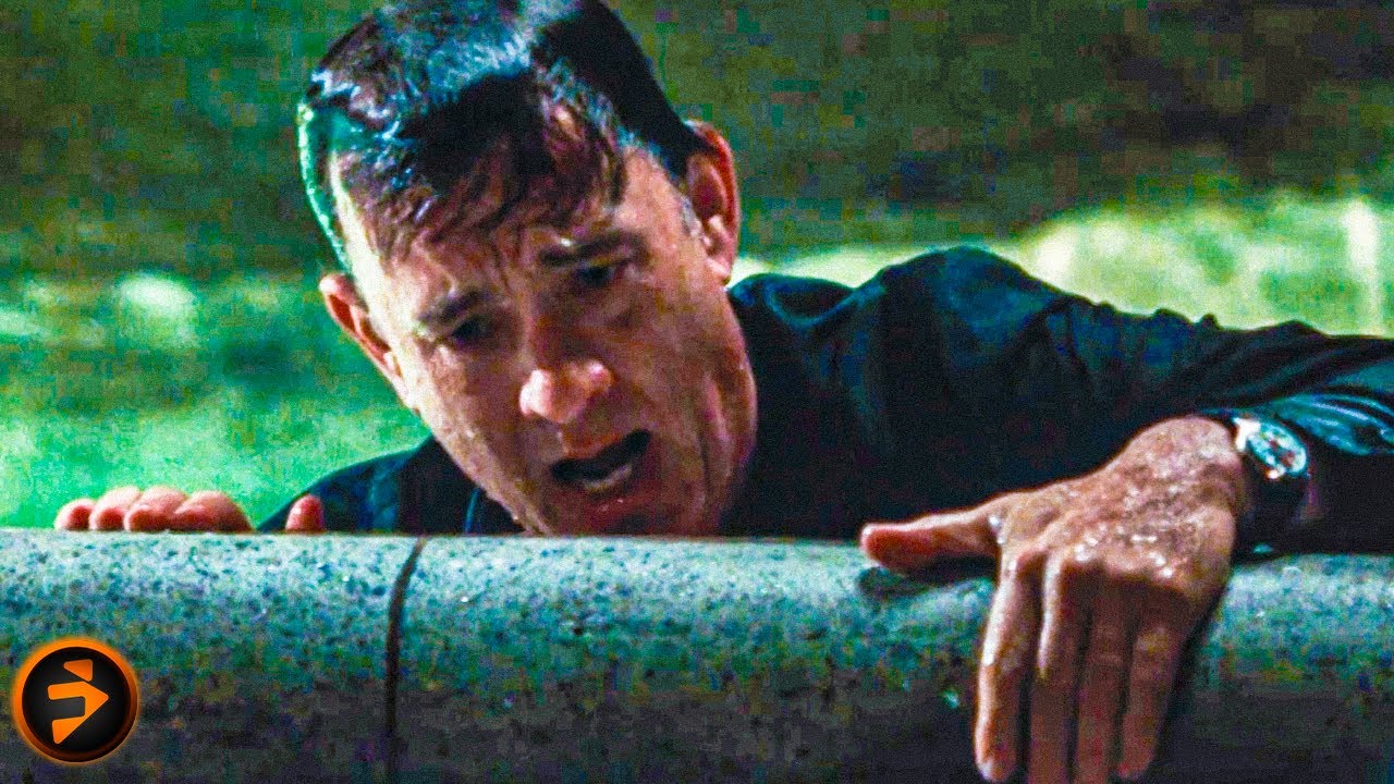 Langdon Saves the Water Victim from a Brutal Drowning | ANGELS & DEMONS