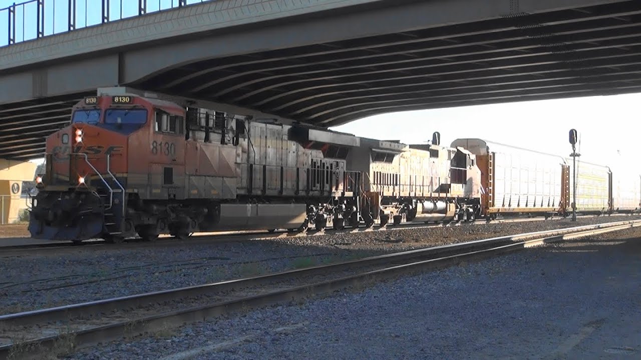 Westbound autorack in Minot, ND