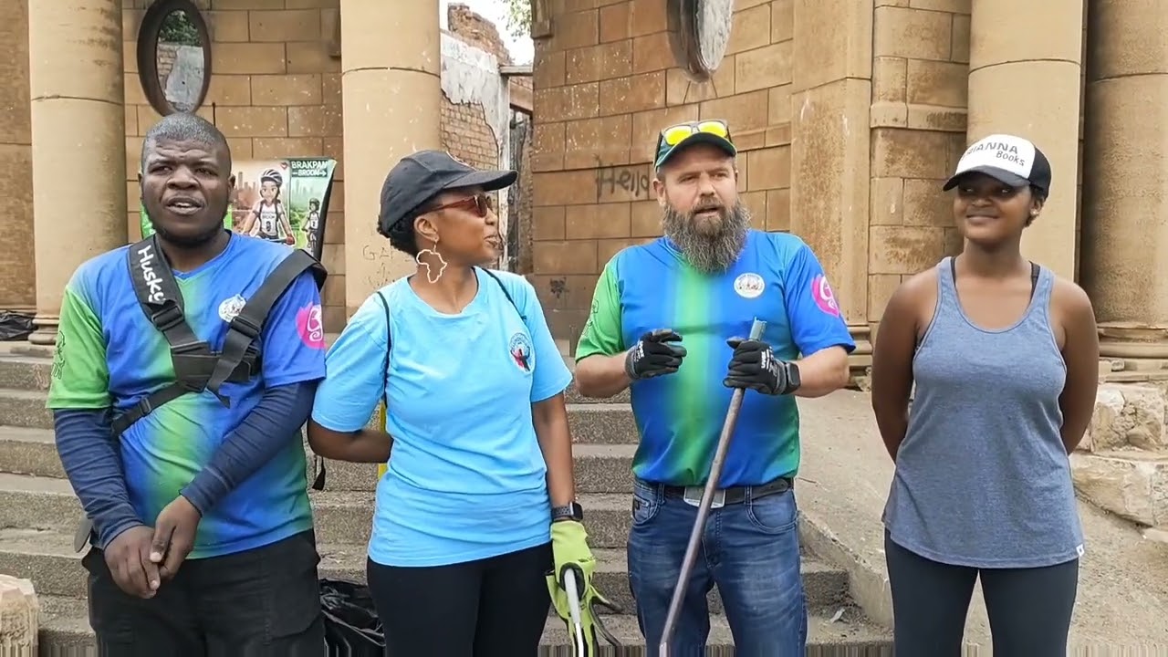 Heritage Day cleanup at old Brakpan Library