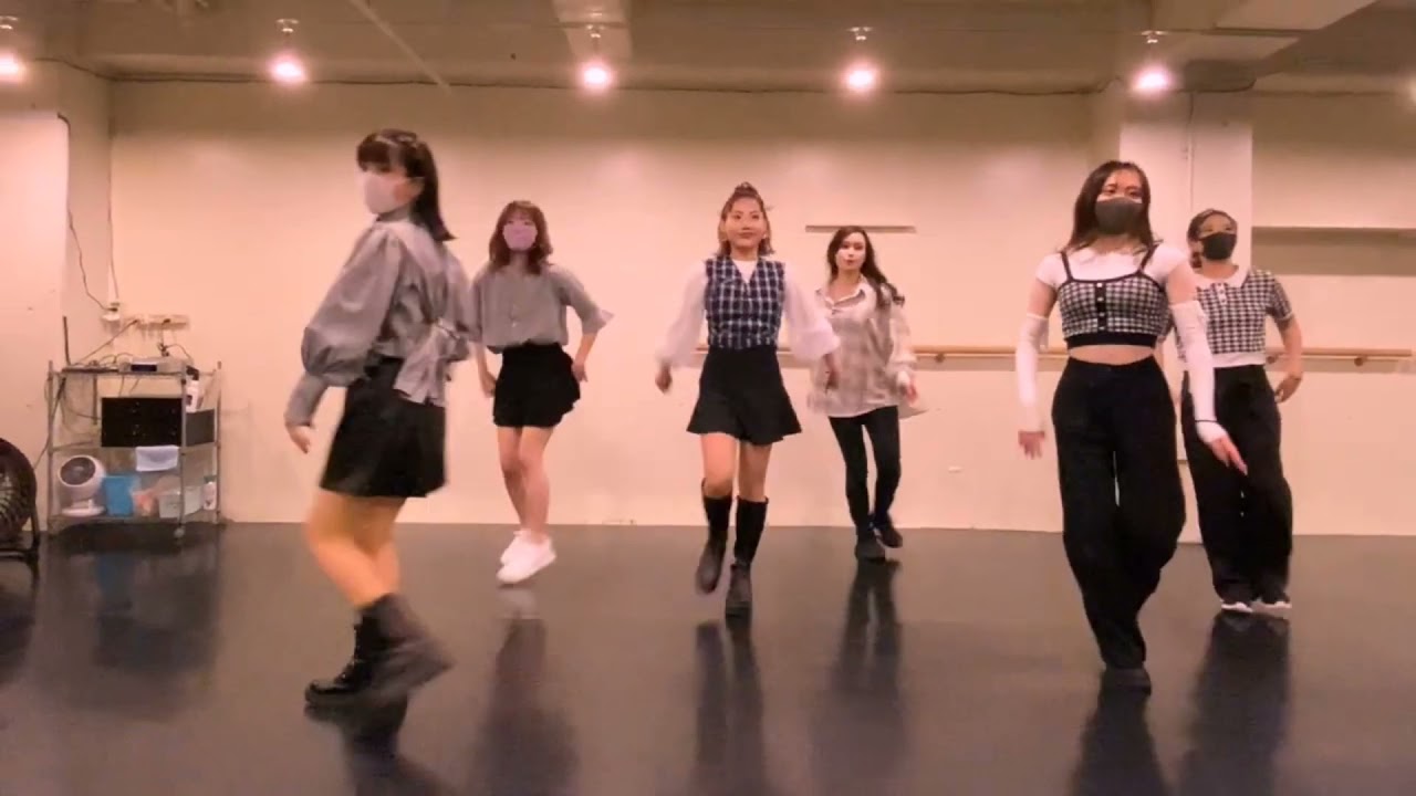 Dance practice (mirror) Yes or Yes de Twice (version 6 personas)