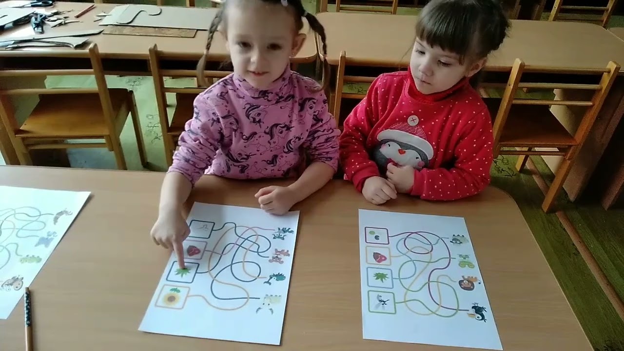 Математичний розвиток  Хто що їсть,  Рахуєм від 1 до 6, Лівою рукою покажи тварину, правою її колір 
