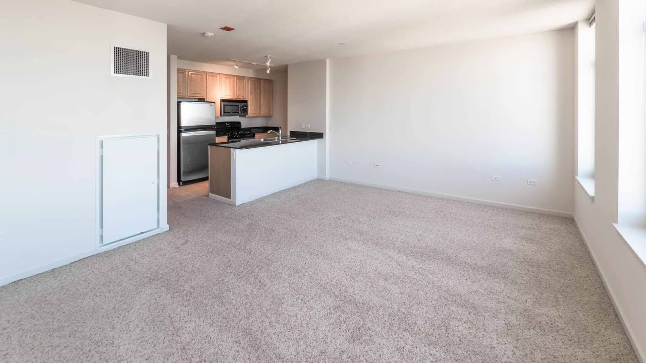 A spacious Fulton River District studio at Echelon Chicago