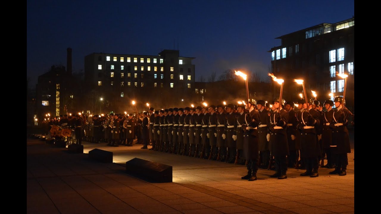 Gro&szlig;er Zapfenstreich General Domr&ouml;se 16.03.2016
