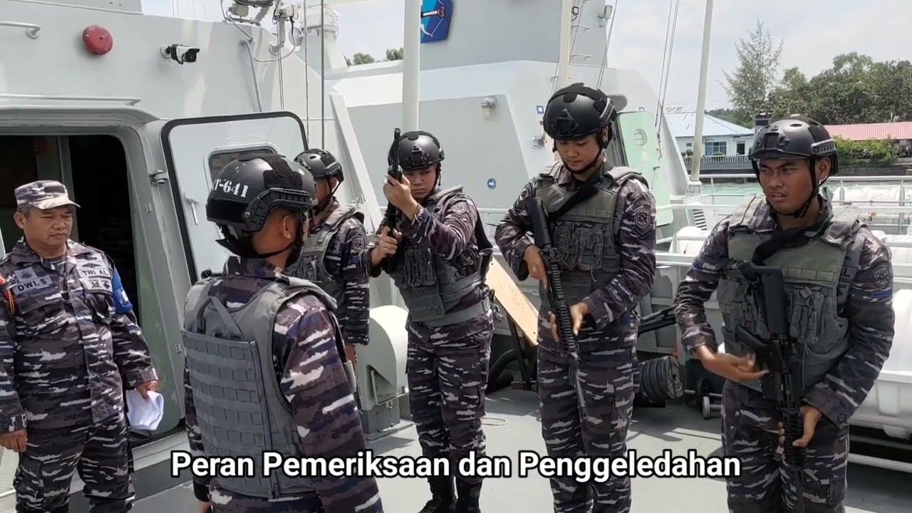 Gladi Tugas Tempur Tingkat II/L2 KRI Clurit-641 di Perairan Selatan Pulau Bintan