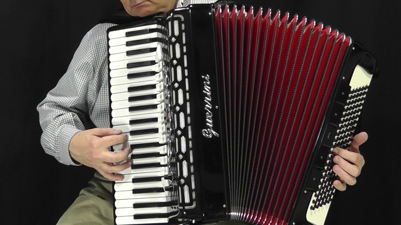 Certified Pre-Owned Accordion: Guerrini 19.25