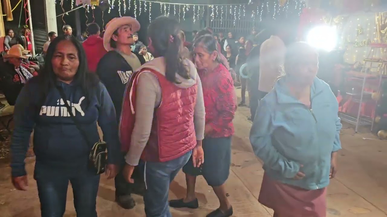 Puro pasito chingon con la familia  reyes  garcia