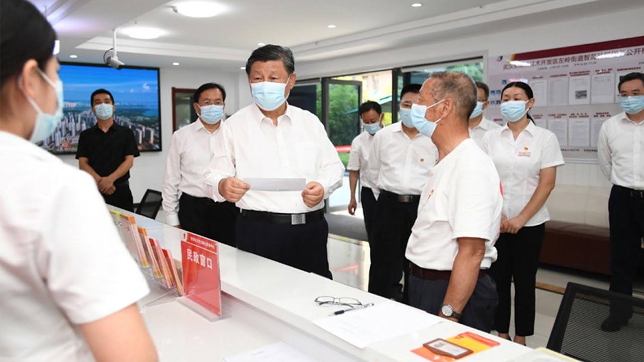 El secretario general Xi Jinping inspecciona Wuhan