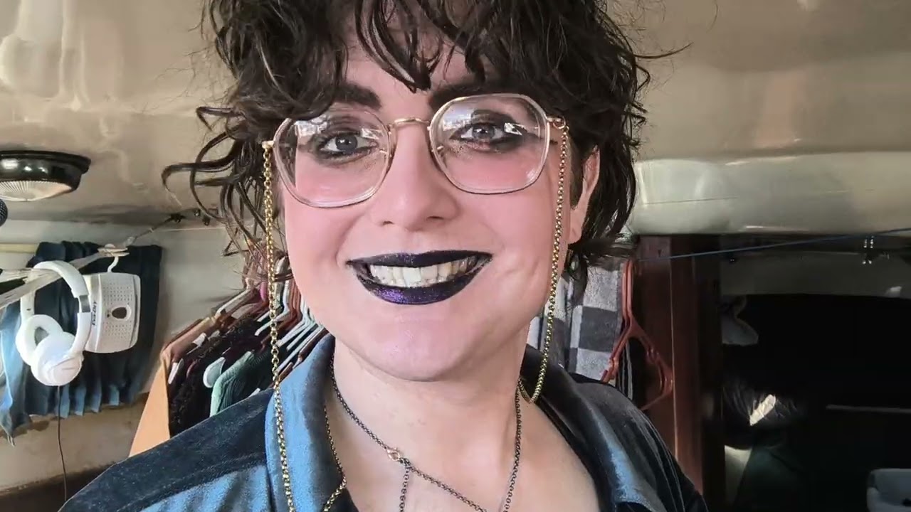Trans Girl Boat Life Vlog 1