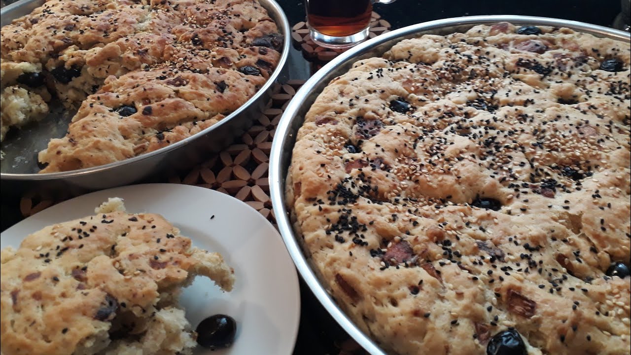 ZEYTİNLİ, HELLİMLİ  BİTTA / BULLA / EKMEK TARİFİ KIBRIS ÜSÜLÜ