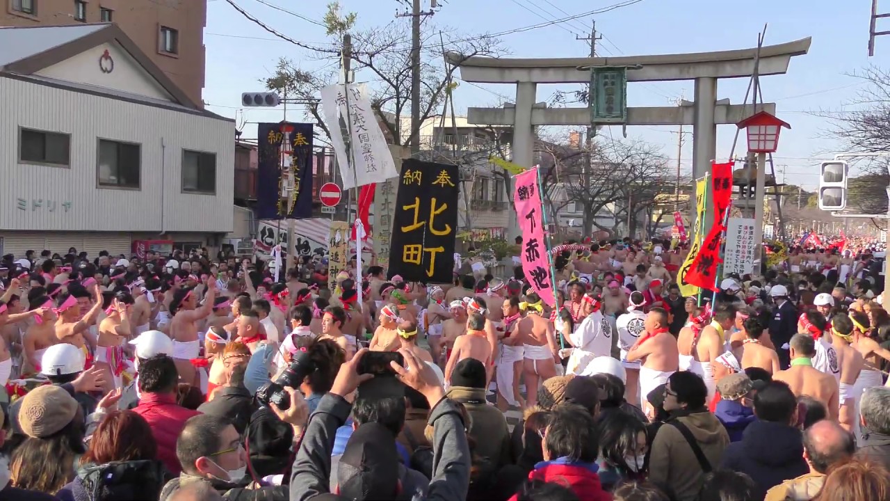 尾張大國霊神社 平成３１年 国府宮はだか祭 &rdquo;第二鳥居前 裸男 なおい笹奉納&rdquo;【10/11】（そぶえとらう,北町,上,下赤池,陸田,そぶえ巴,石橋,井堀,中野,国府宮駅前,あま市,五郷,臙友会,西町