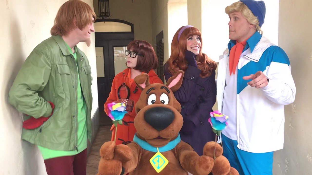 Шэгги и Скуби-Ду портят планы Фреда на День святого Валентина! // Universal Studios