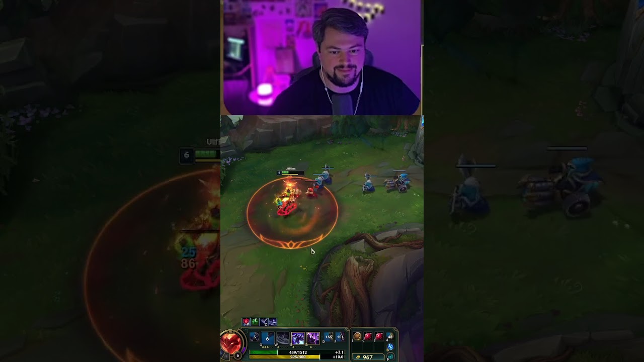 Хук растет? | #Twitch #ulfbjorn #shorts #TikTok #LeagueofLegends #LoL