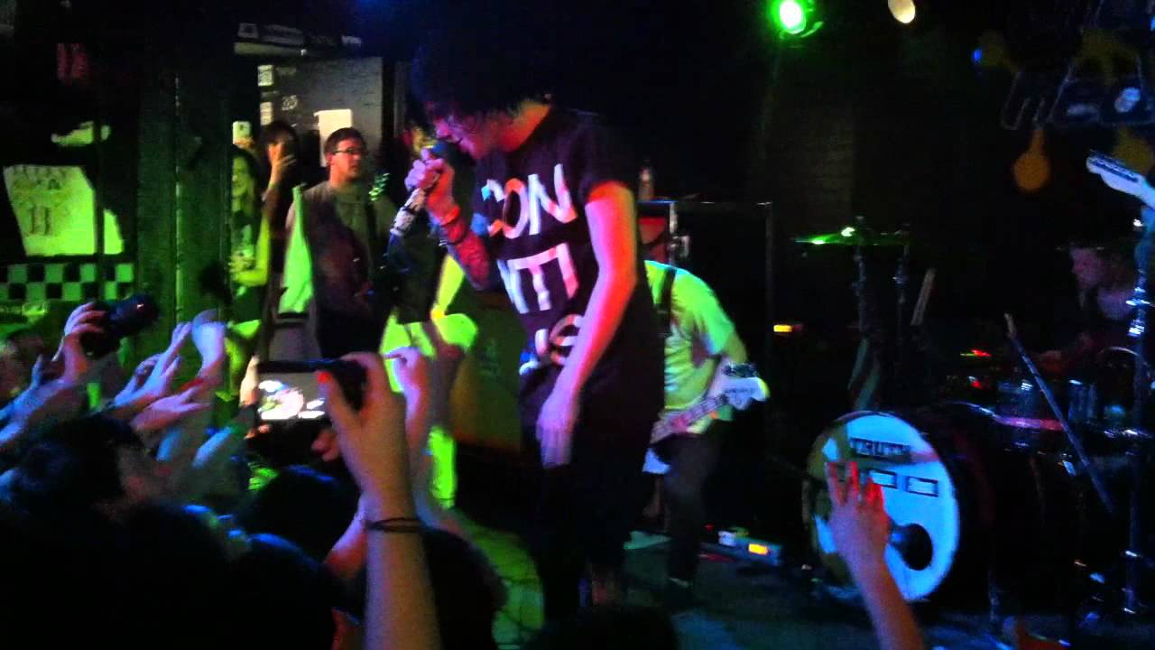 Sleeping With Sirens - A Trophy Fathers Trophy Son (live)