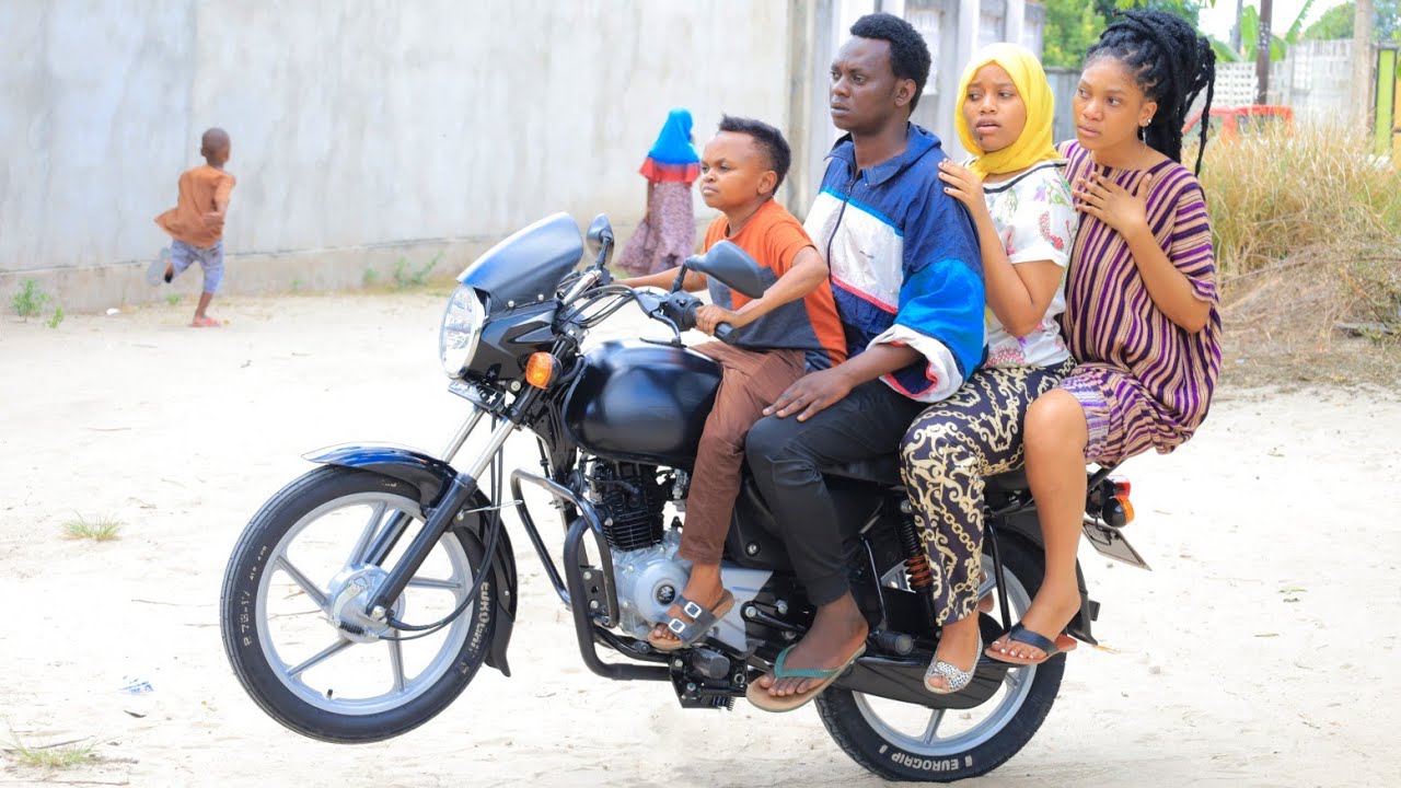 UKITAKA KUPEWA PESA UKWENI FANYA HIVI  UONE  (Steve mweusi na  Boss kimaro)